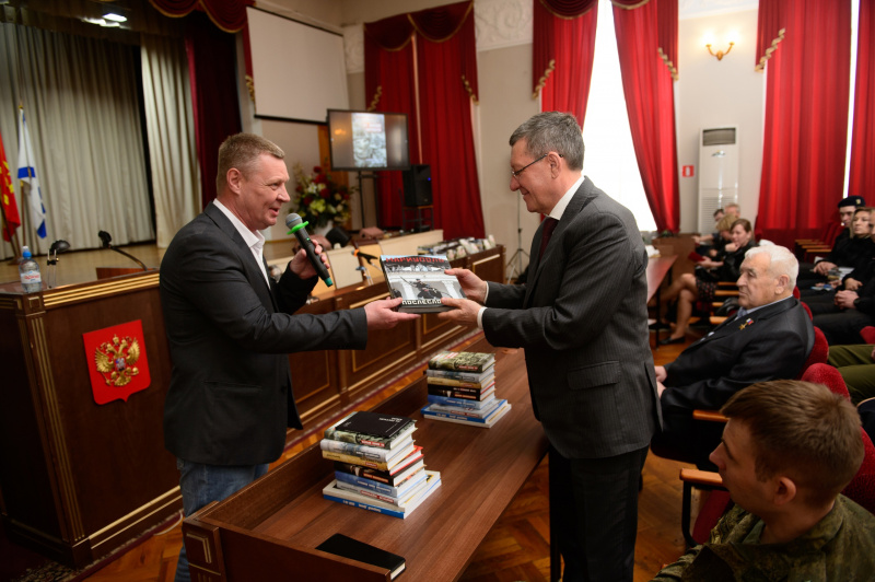 В Ростове-на-Дону презентовали серию книг издательства «Вече» — «Библиотека Донбасса»