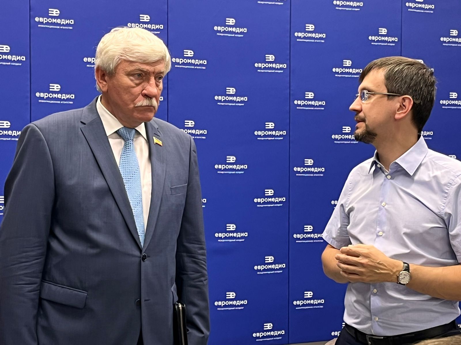 В пресс-центре холдинга «ЕвроМедиа» состоялась встреча журналистов с заместителем председателя Донского парламента. ЕвроМедиа