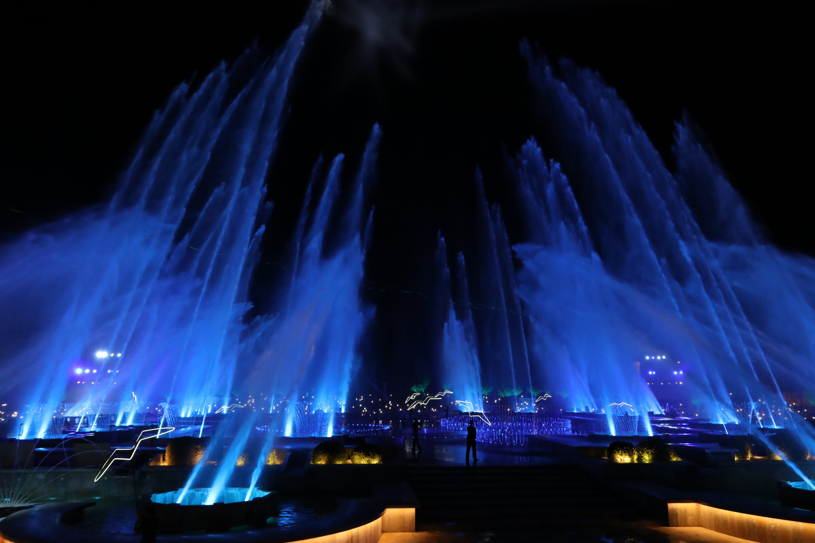 В Дербенте открыт самый большой фонтан в России