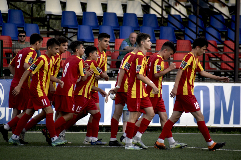 В Северной Осетии в сжатые сроки открыли футбольную академию «Алания»
