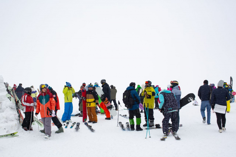 Более 2 тыс. гостей принял курорт «Эльбрус» в первые выходные нового горнолыжного сезона
