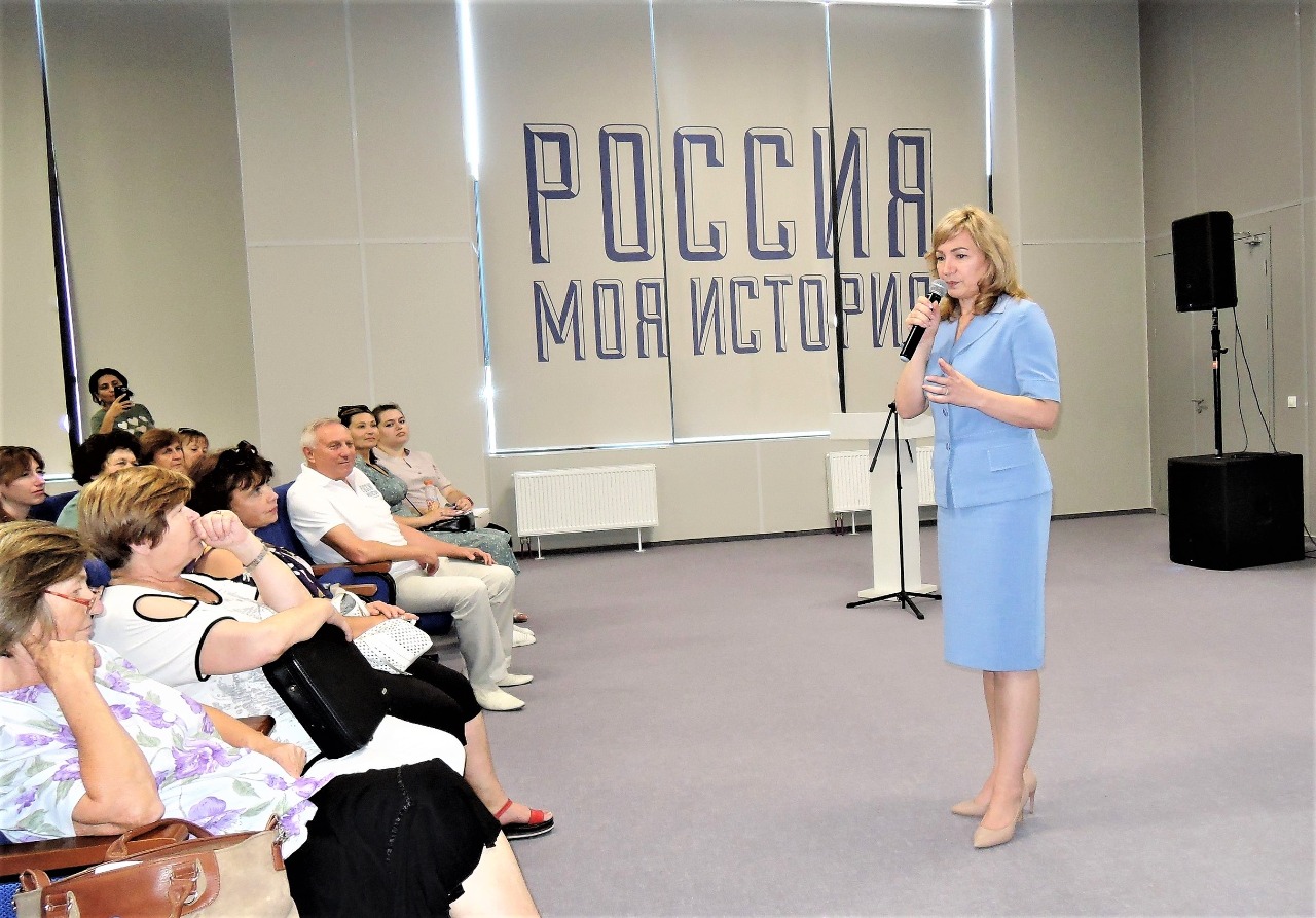 Лариса Тутова провела встречи с педагогами из ЛНР, ДНР и освобождённых территорий